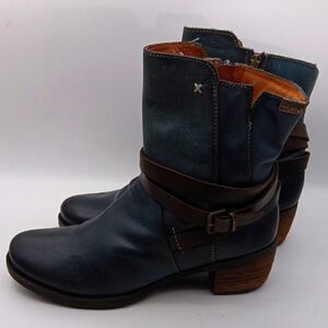 PIKOLINOS LEATHER NAVY BOOTS